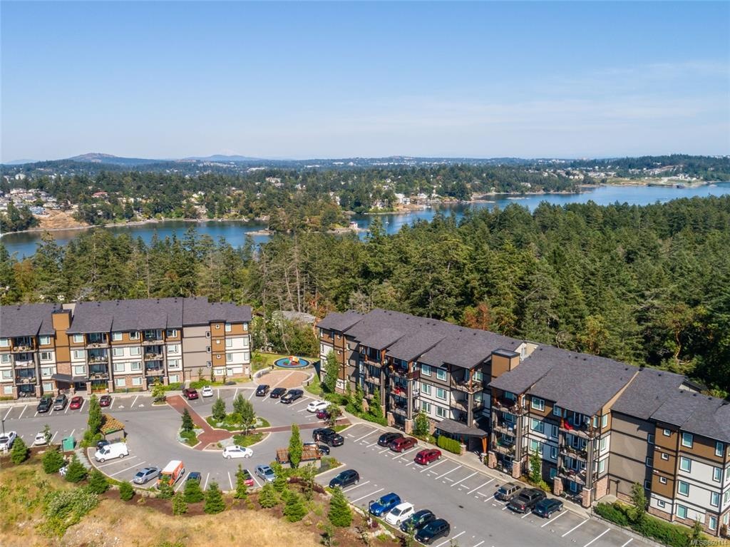 View Royal Condo Apartment for sale: 2 bedroom (Listed 2020-11-20)