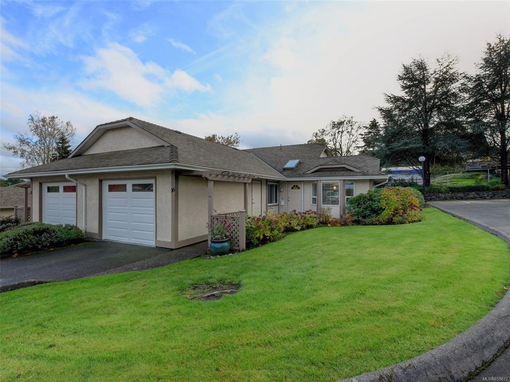 Saanich Row / Townhouse for sale: 3 bedroom (Listed 2020-10-24)