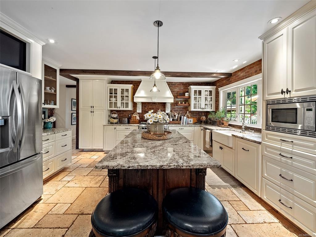 Saanich  Single Family Detached for sale:  3 bedroom  (Listed 2020-07-29)