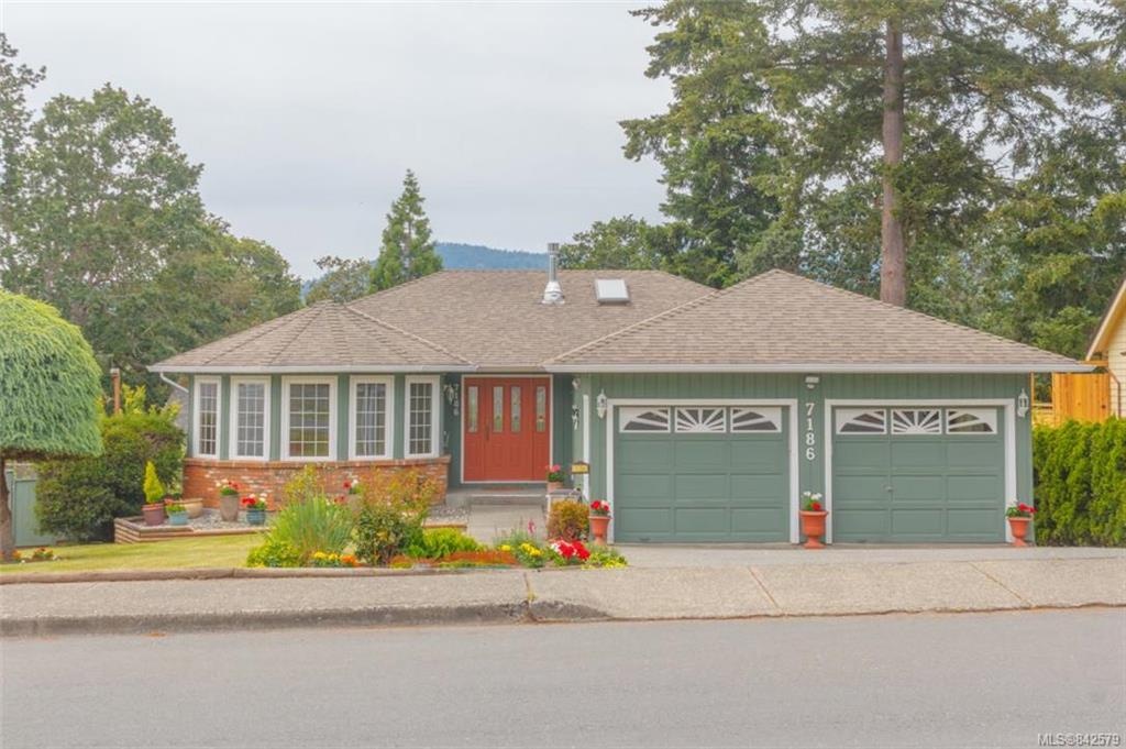Saanich Single Family Detached for sale:  3 bedroom  (Listed 2020-06-22)