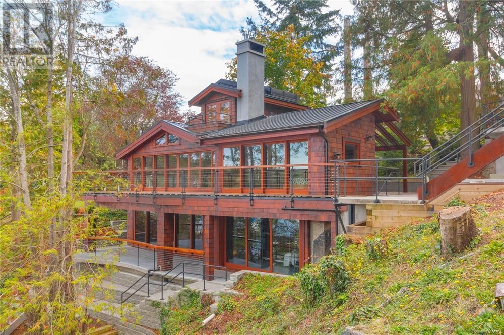 North Saanich House for sale 2 bedroom 2,368 sq.ft. (Listed 20201020)