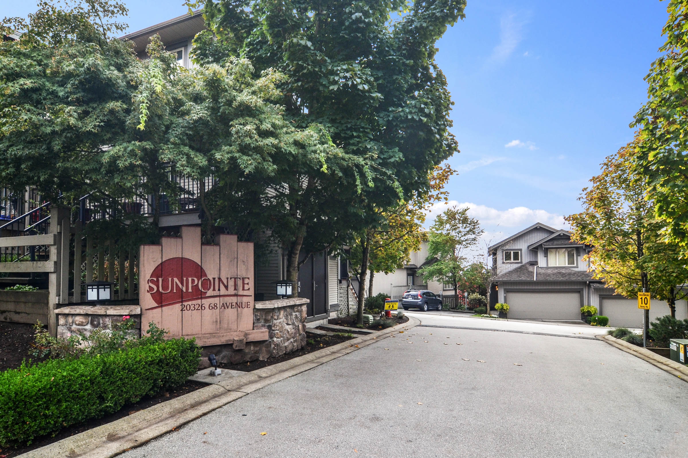 Rarely Available, End Unit Townhouse!