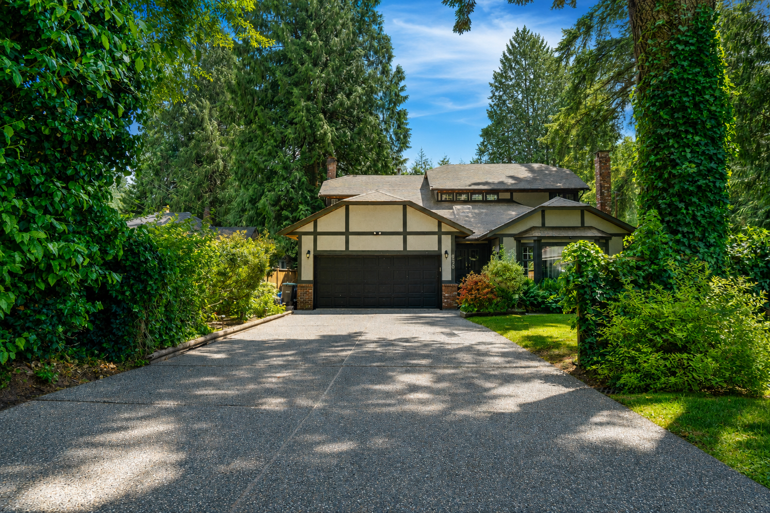 Riverfront Retreat in North Vancouver | Renovated 3 Bed + Flex Home with Stunning Seymour River Views A beautifully updated 3-bedroom, 3-bathroom home on an exceptional private lot, offering a serene riverfront lifestyle with a renovated interior, spaciou