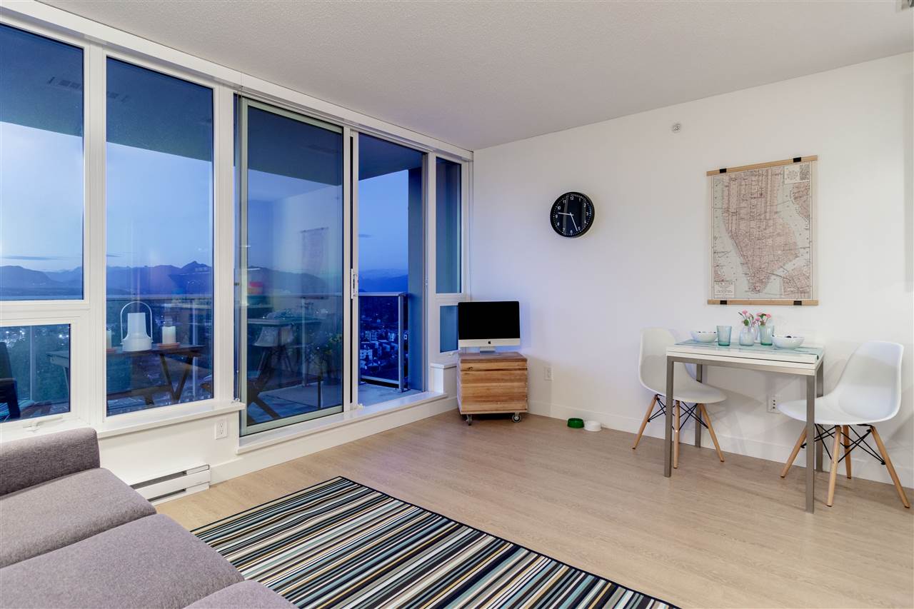 Whalley Condo for sale:  1 bedroom  Stainless Steel Appliances, Tile Backsplash, European Appliance, Laminate Floors 454 sq.ft. (Listed 2019-06-05)