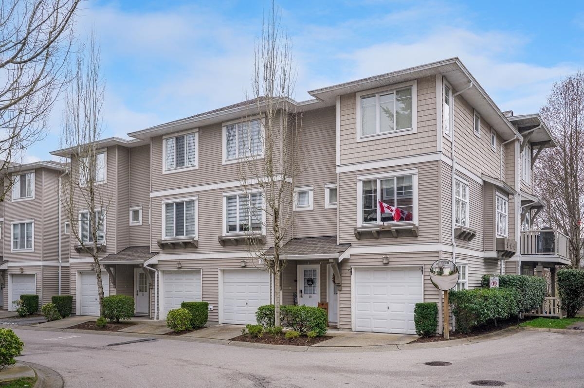 Sullivan Station Townhouse for sale:  2 bedroom 1,271 sq.ft. (Listed 2025-06-16)