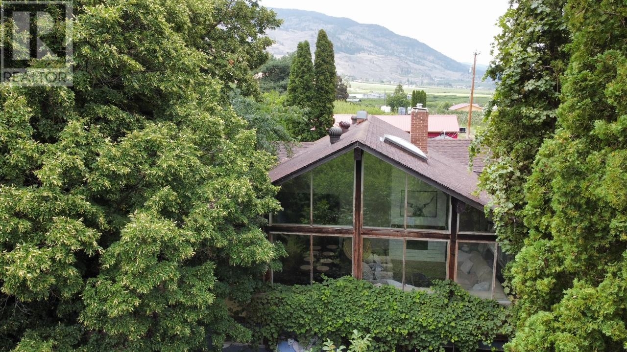 Oliver Rural Other for sale:  5 bedroom 2,660 sq.ft. (Listed 2025-06-24)