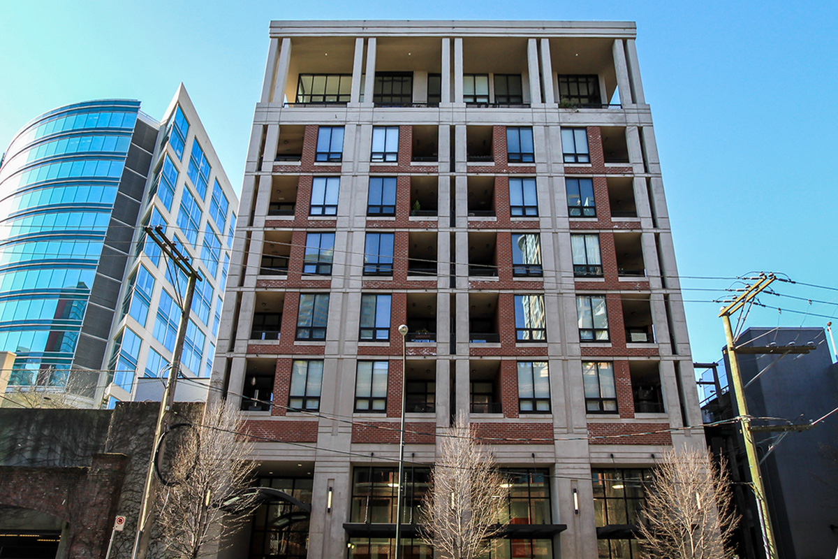 Downtown Condo for sale:  1 bedroom 538 sq.ft. (Listed 2017-09-28)