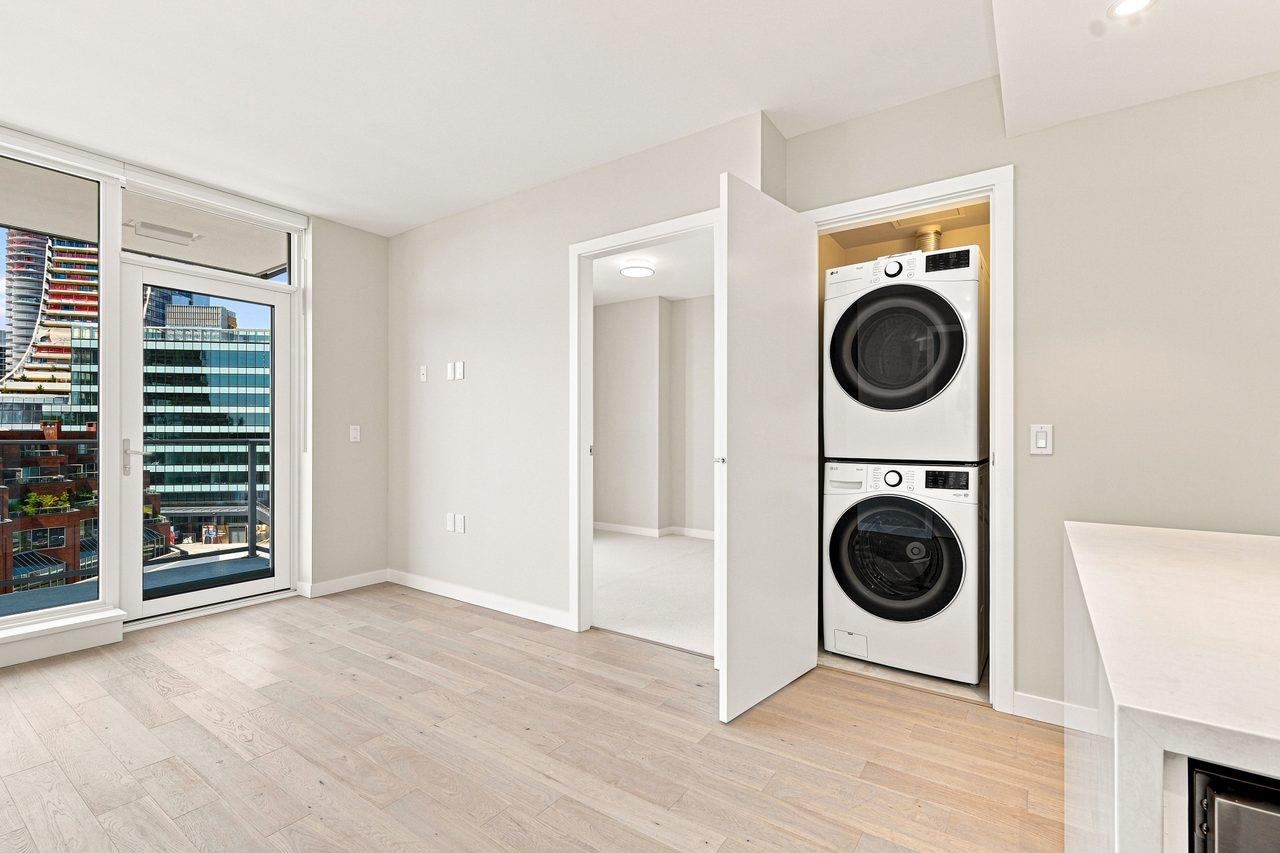 Oakridge VW Apartment/Condo for sale:  2 bedroom 848 sq.ft. (Listed 2026-07-13)