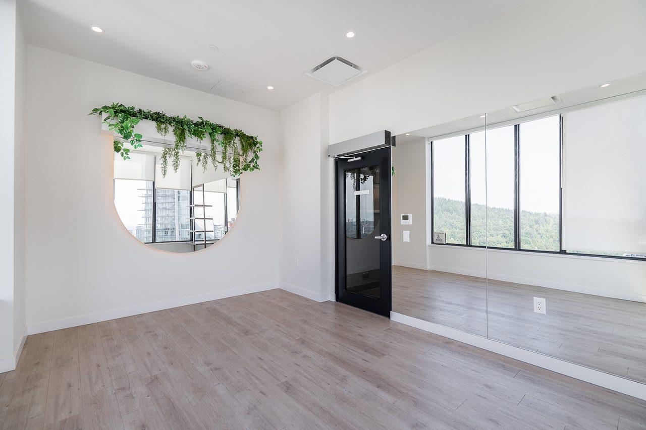 Coquitlam West Apartment/Condo for sale:  1 bedroom 431 sq.ft. (Listed 2026-08-17)