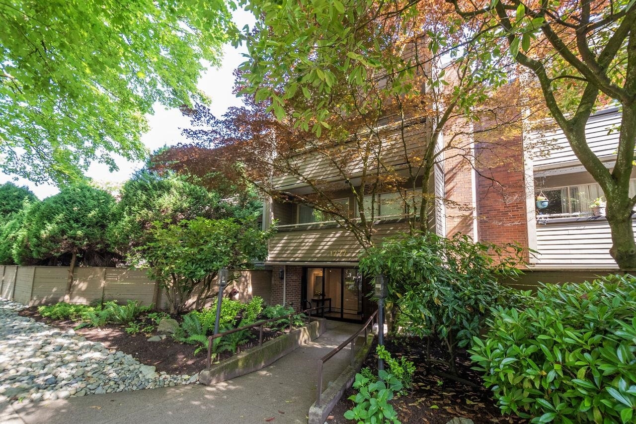 Fairview VW Apartment/Condo for sale:  1 bedroom 839 sq.ft. (Listed 2025-07-02)