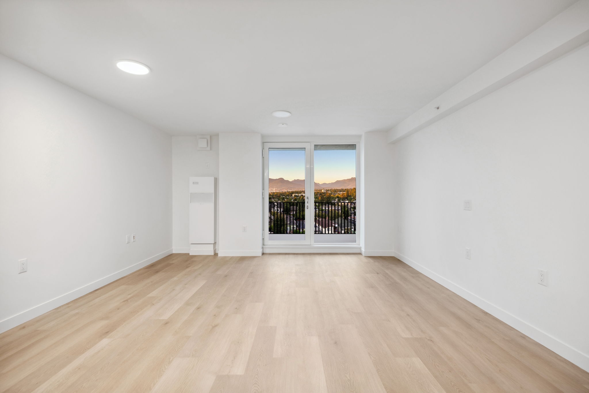 Vancouver Apartment for rent: Cedar Lane Studio  Laminate Floors 450 sq.ft. (Listed 2025-09-21)