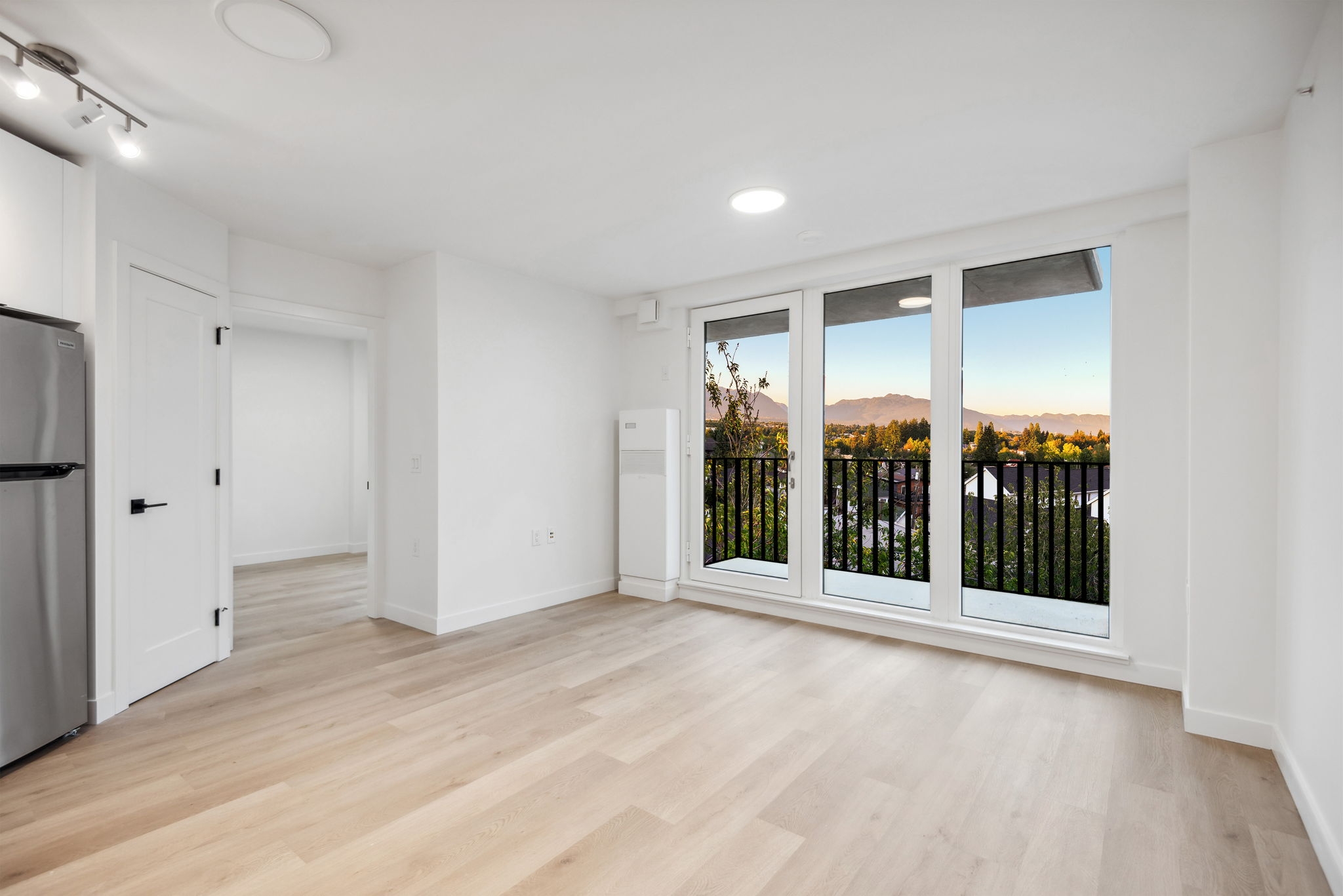 Vancouver Apartment for rent: Cedar Lane 2 bedroom 735 sq.ft. (Listed 2025-09-21)
