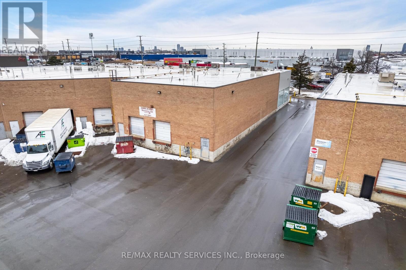 Brampton (Steeles Industrial) Warehouse: