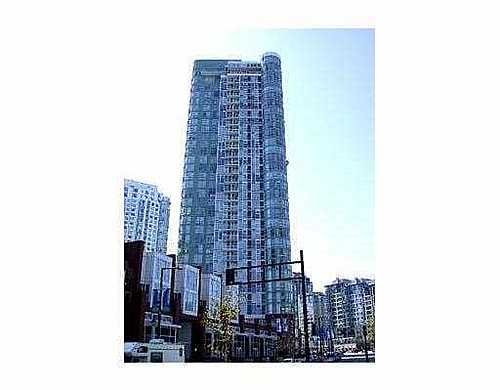 False Creek North Apartment for sale:  1 bedroom 723 sq.ft.