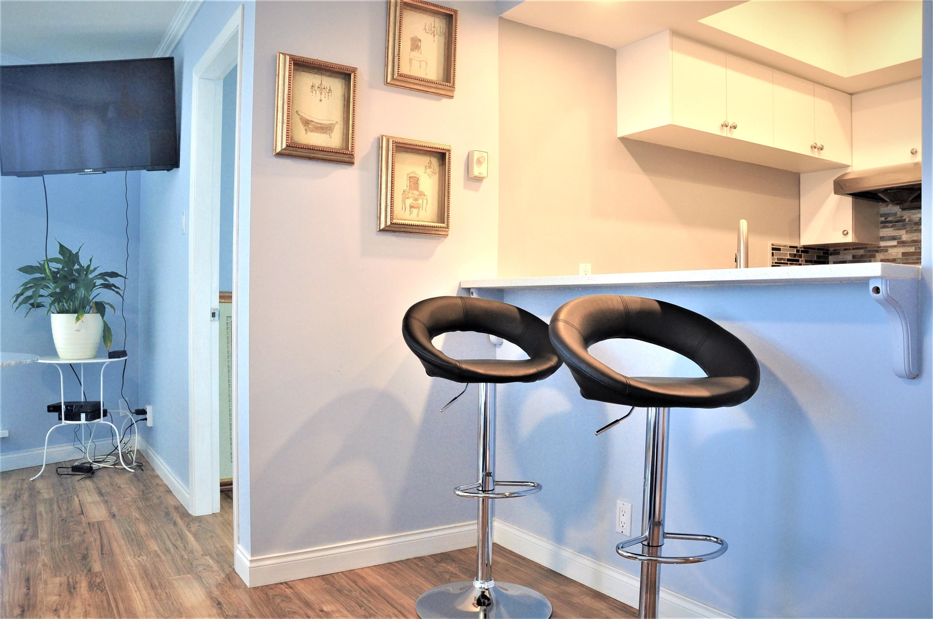 Brighouse Apartment/Condo:  2 bedroom