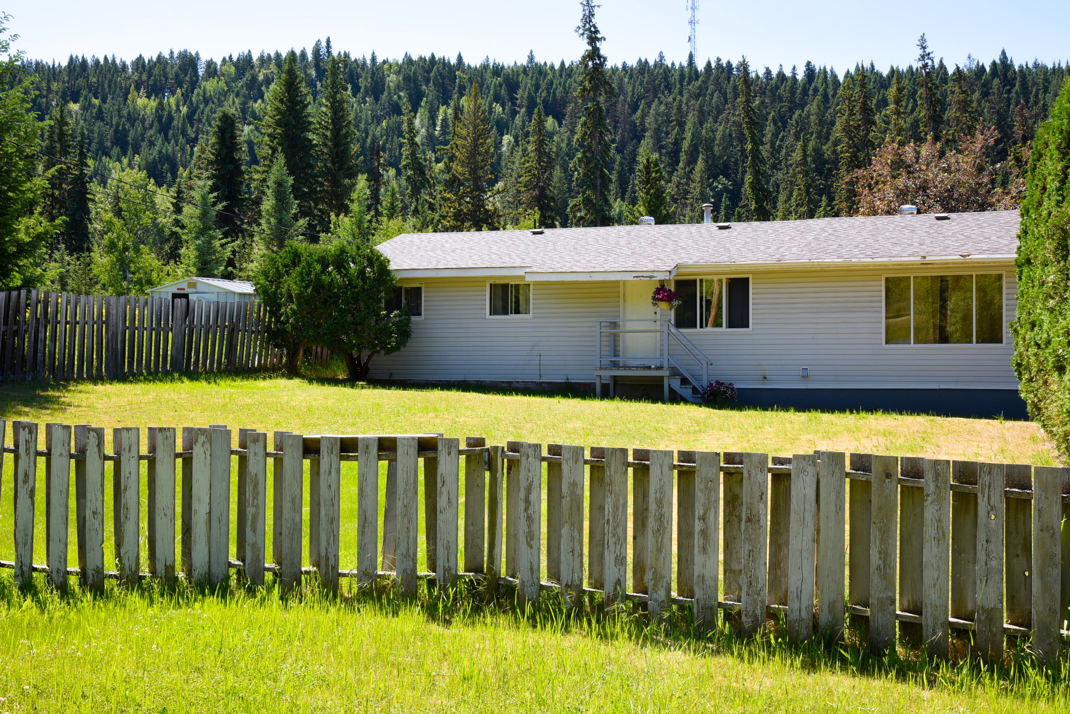 Williams Lake House/Single Family for sale:  4 bedroom 1,900 sq.ft. (Listed 2017-07-04)