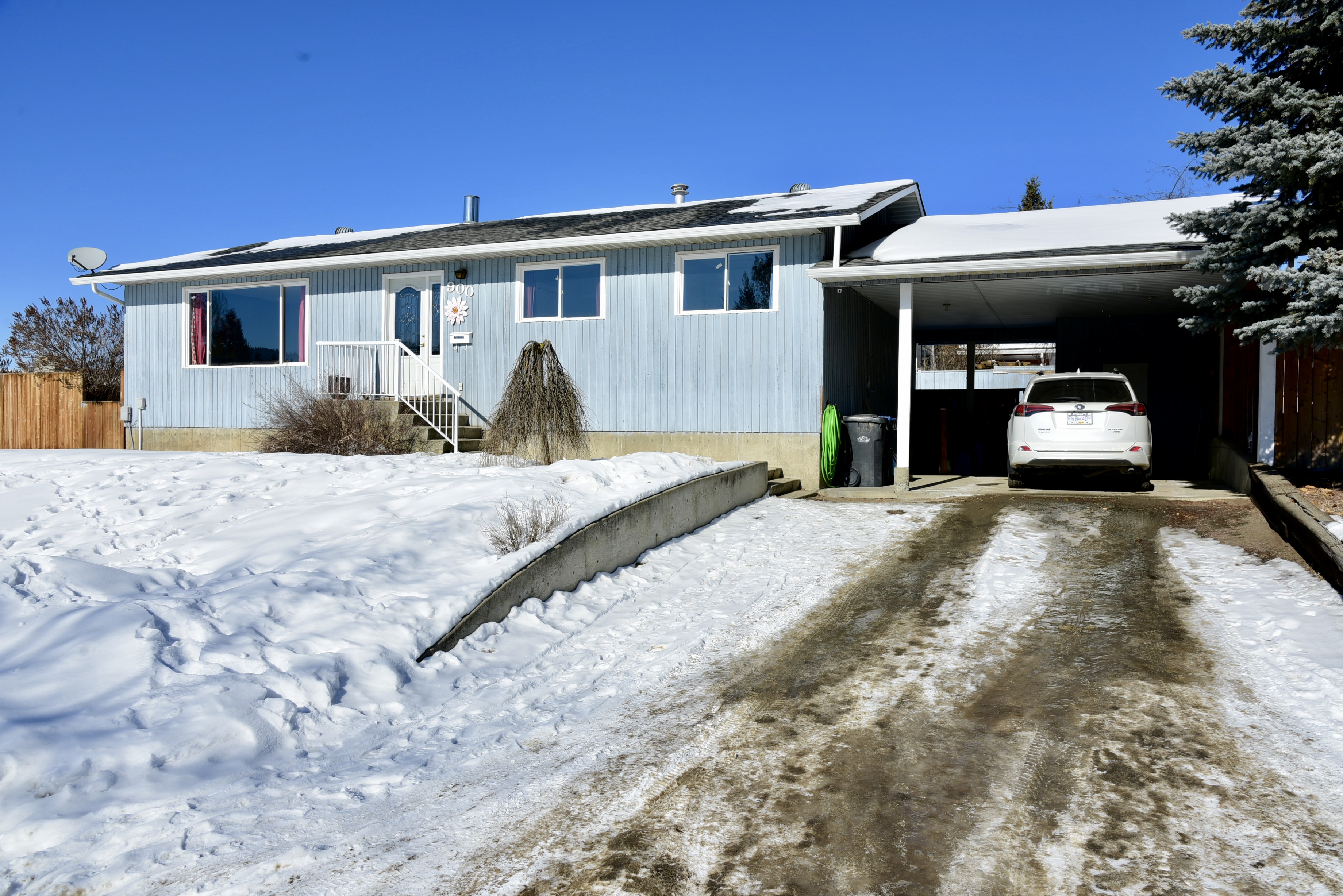 Williams Lake House/Single Family for sale:  5 bedroom 2,392 sq.ft. (Listed 2019-02-28)