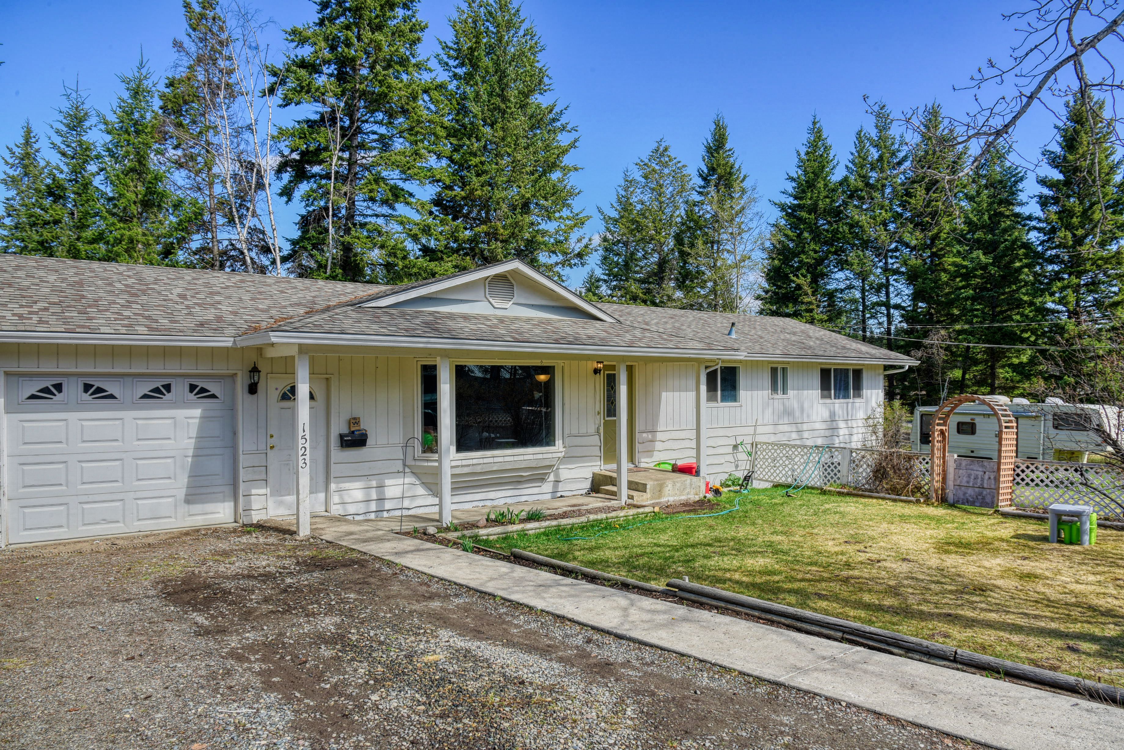 Williams Lake House/Single Family for sale:  5 bedroom 2,576 sq.ft. (Listed 2021-04-30)